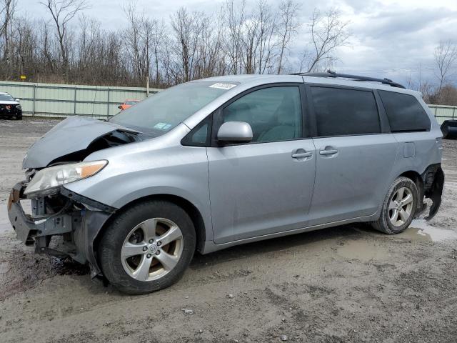 2013 TOYOTA SIENNA LE #3132156933