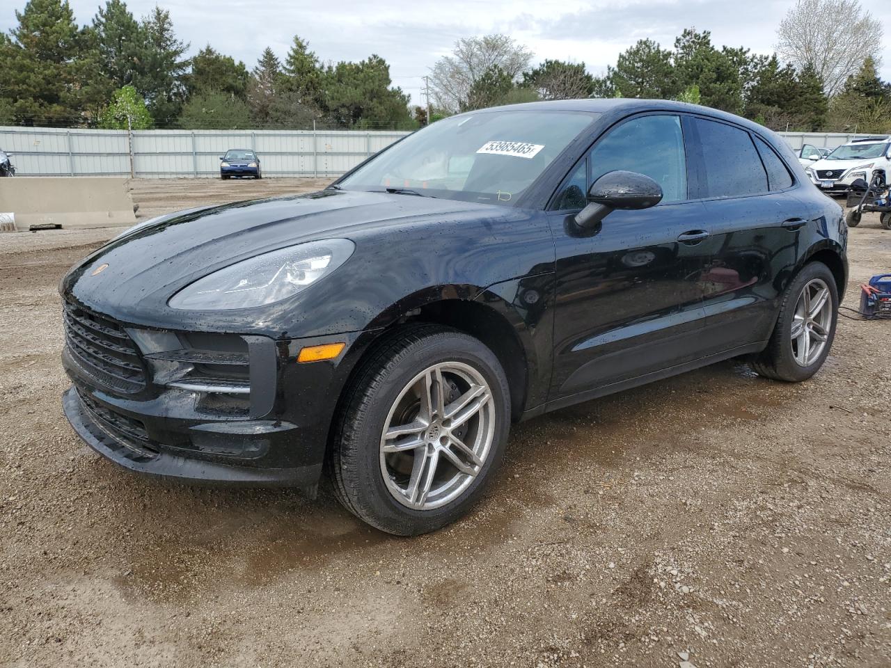 PORSCHE MACAN