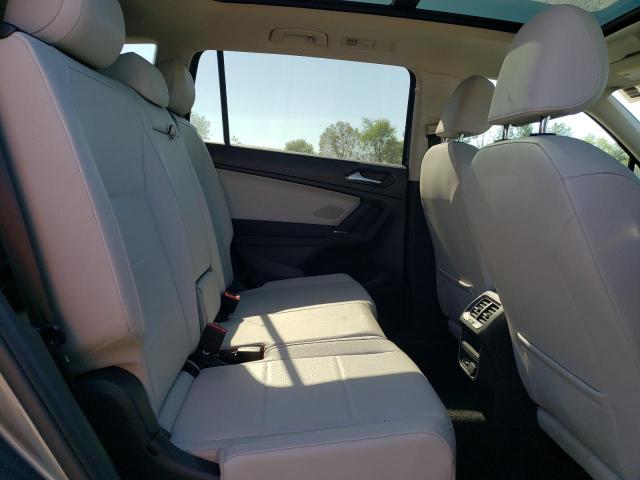 2018 VOLKSWAGEN TIGUAN SE 3VV2B7AXXJM208457