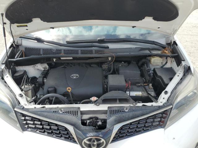 2018 TOYOTA SIENNA SE 5TDXZ3DC5JS905455
