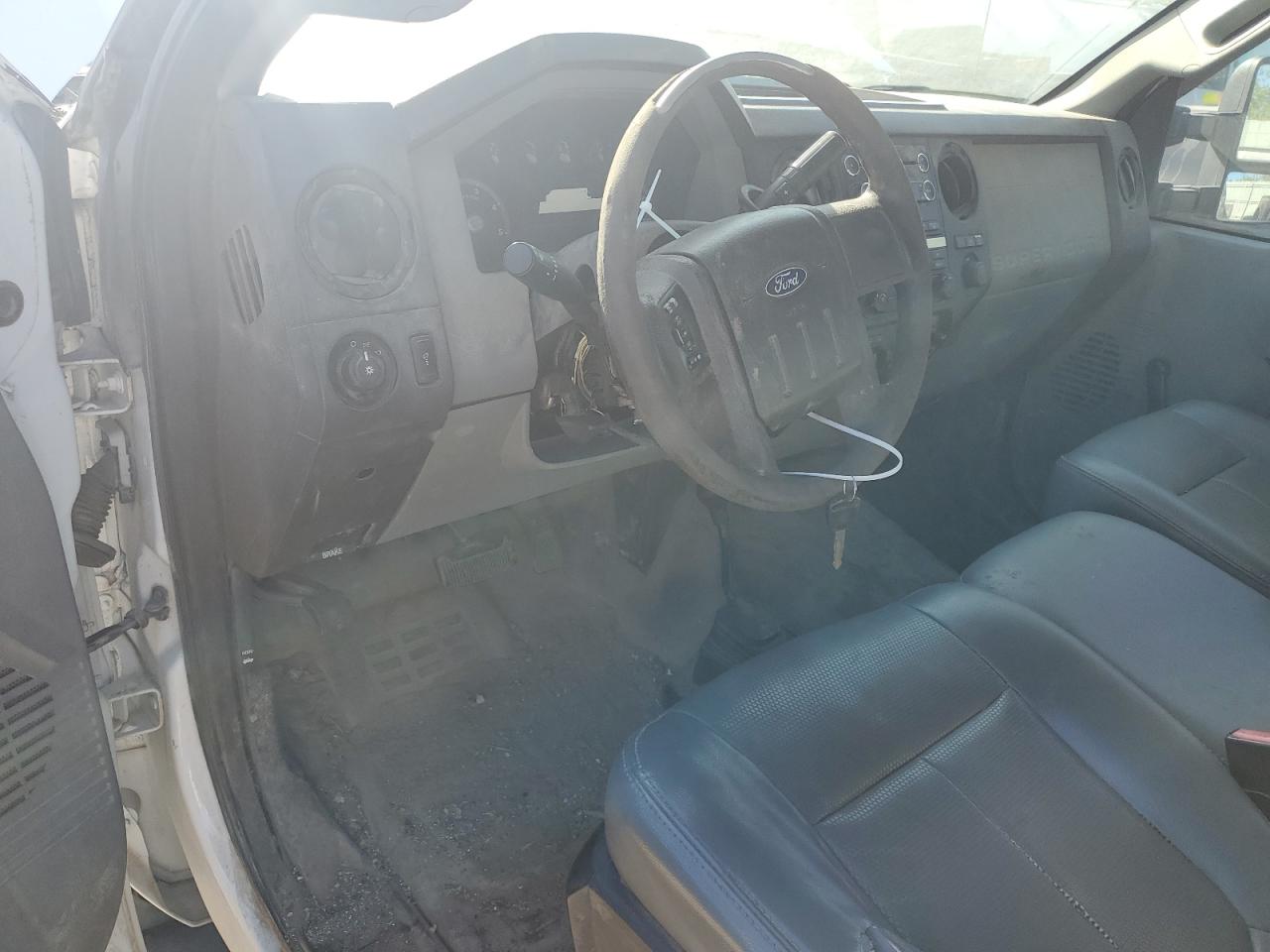 FORD F-550 SUPER DUTY