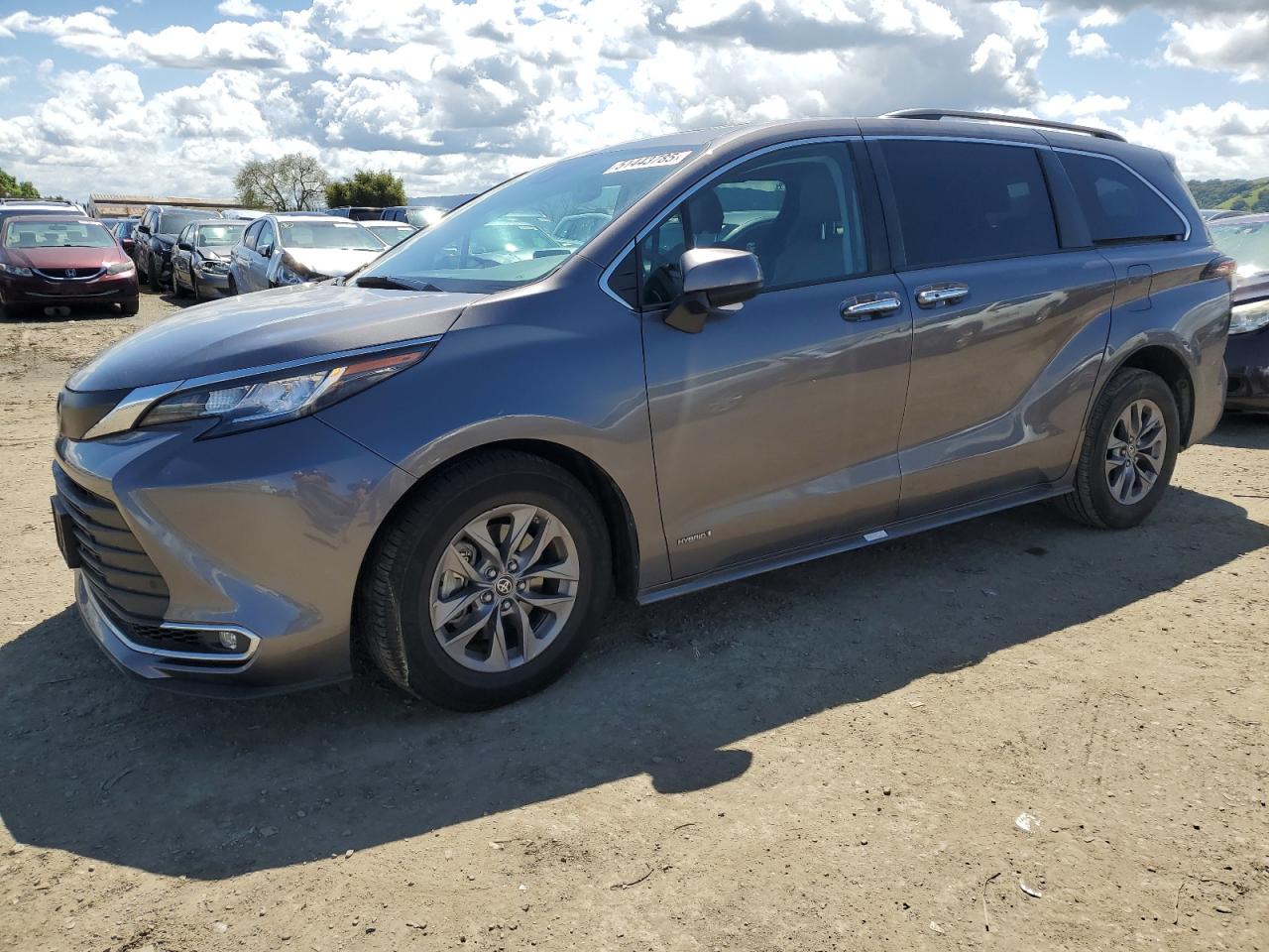 TOYOTA SIENNA XLE