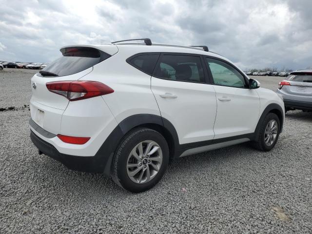 HYUNDAI TUCSON SEL 2018 white  gas KM8J33A40JU630492 photo #4