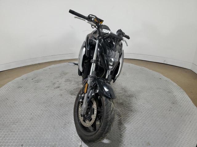 CF MOTO 650NK 2023 two tone  gas LCEPEVLB9P6000161 photo #3