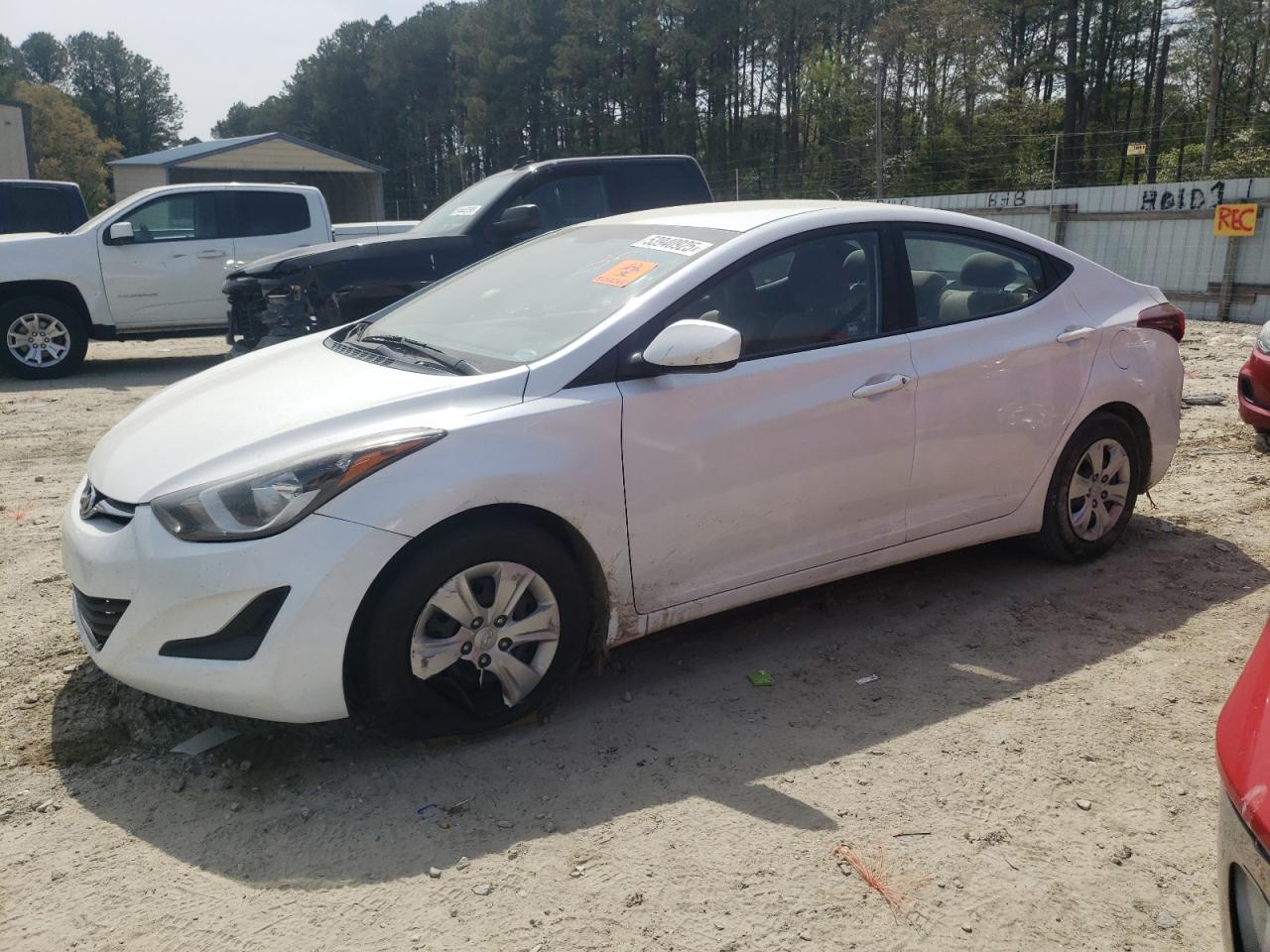 HYUNDAI ELANTRA SE