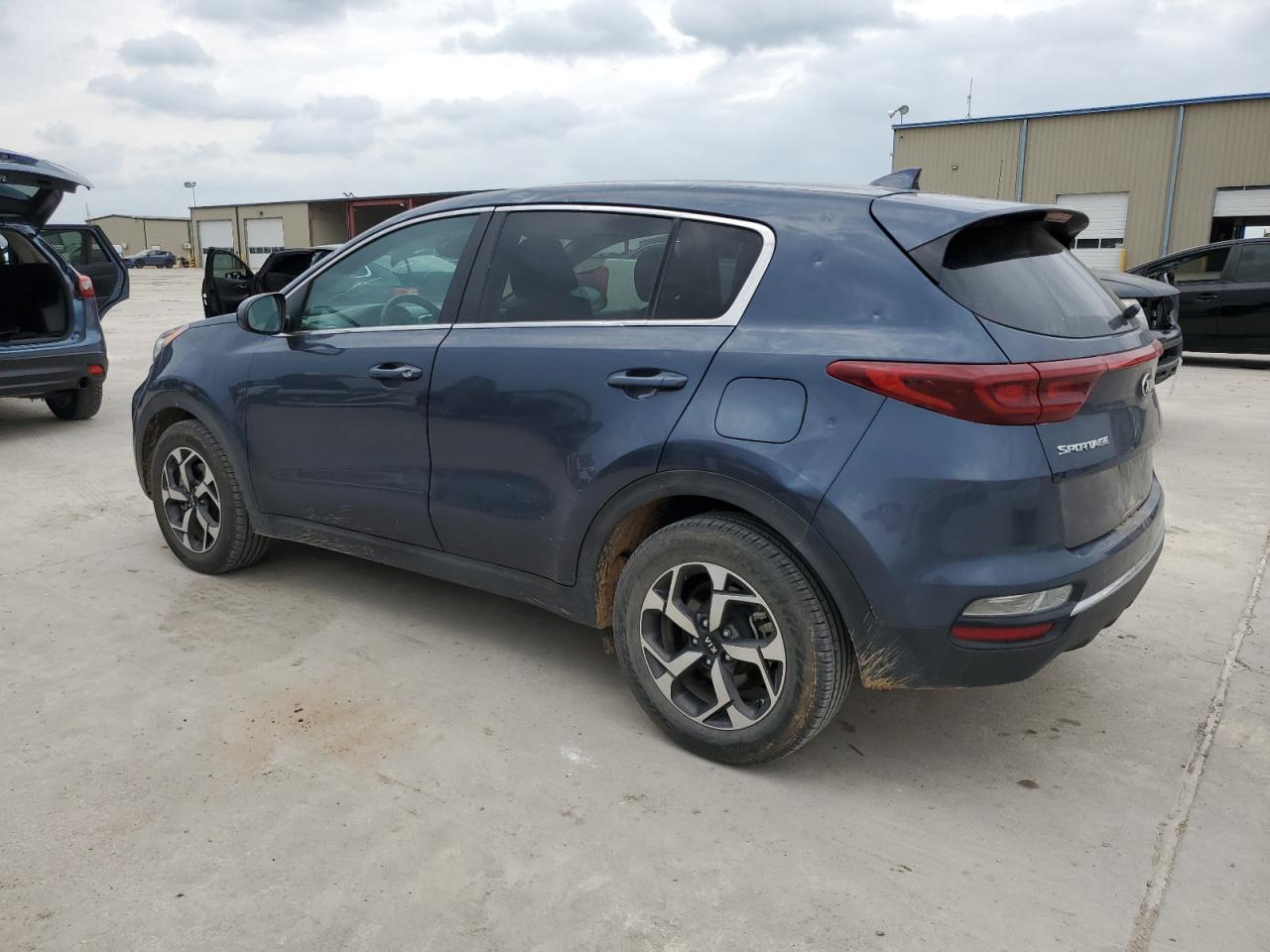 KIA SPORTAGE LX