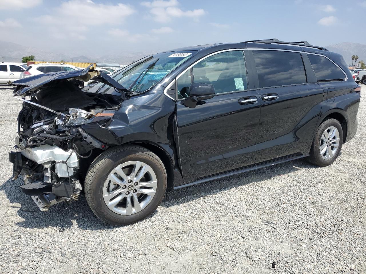 TOYOTA SIENNA XLE
