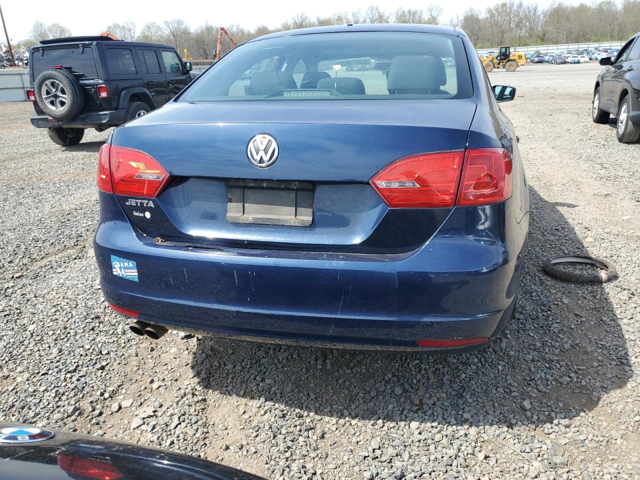 VOLKSWAGEN JETTA BASE