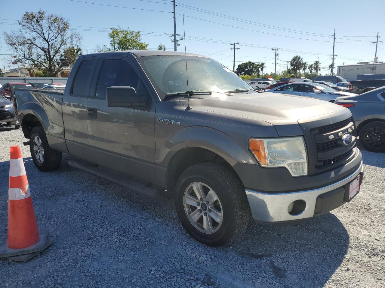 FORD F-150 SUPER CAB