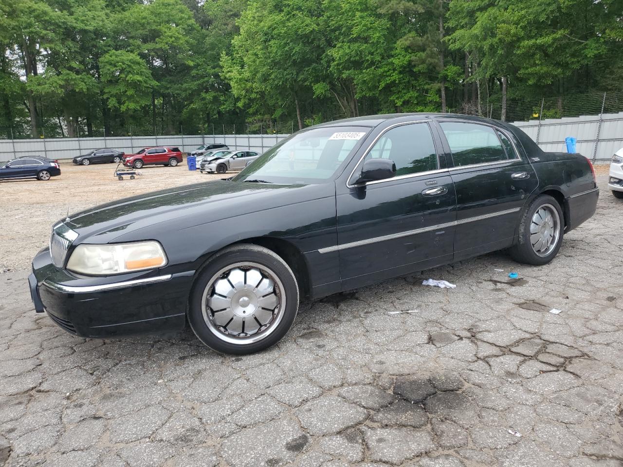 LINCOLN TOWN CAR SIGNATURE LIMITED
