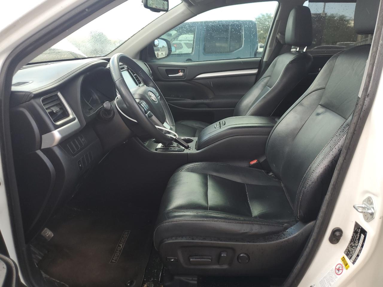 TOYOTA HIGHLANDER XLE