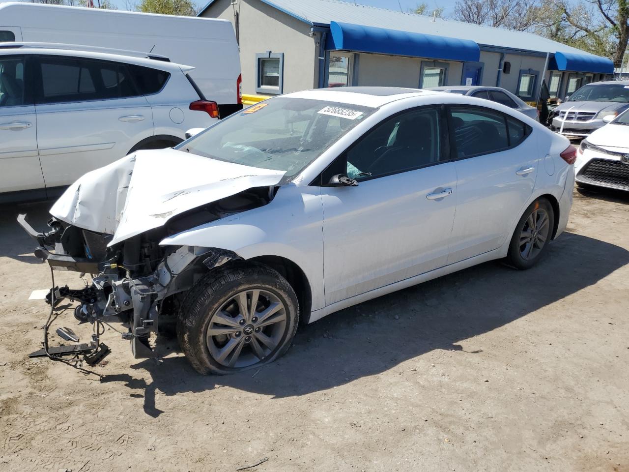HYUNDAI ELANTRA SE