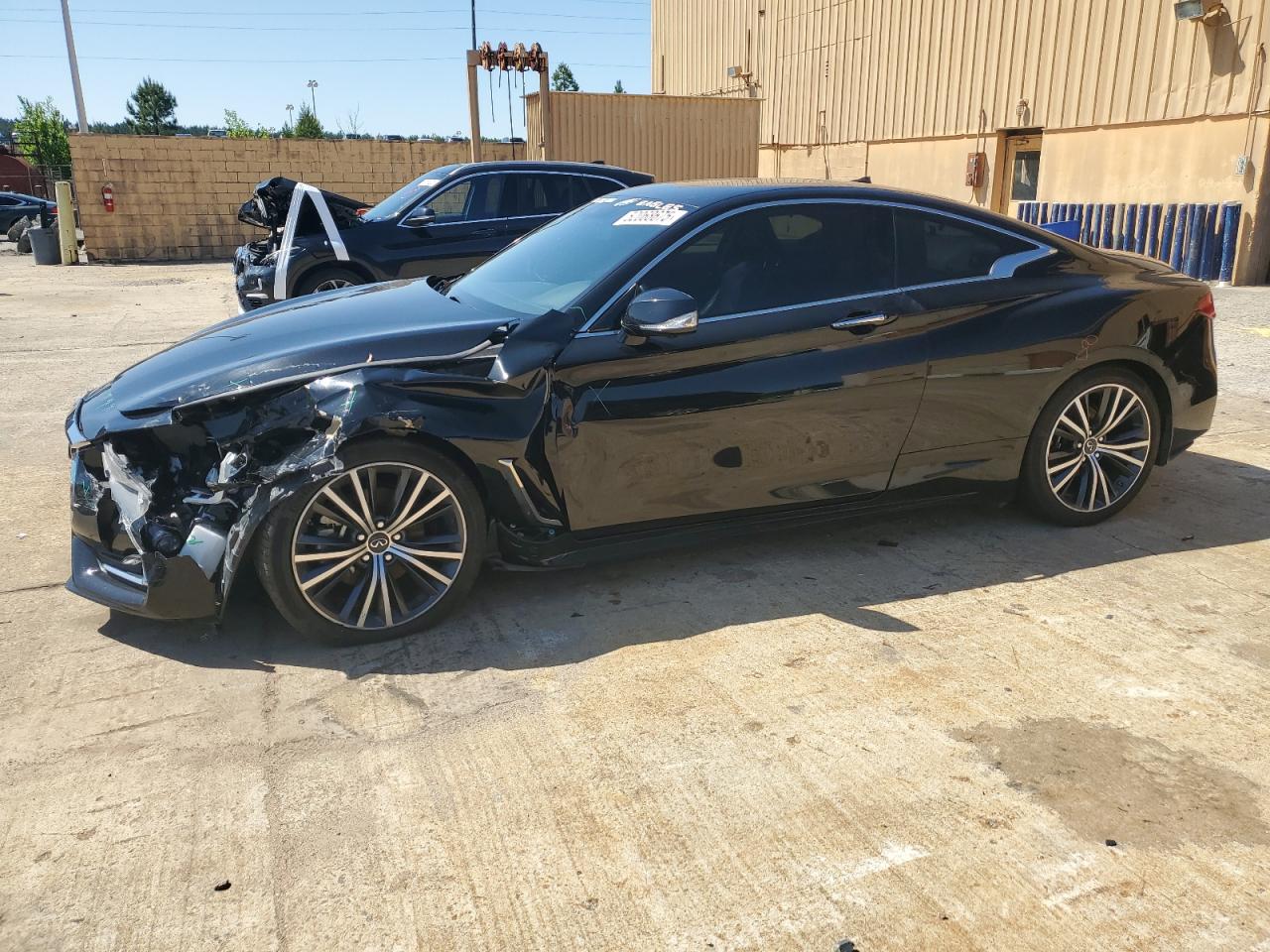 INFINITI Q60 LUXE