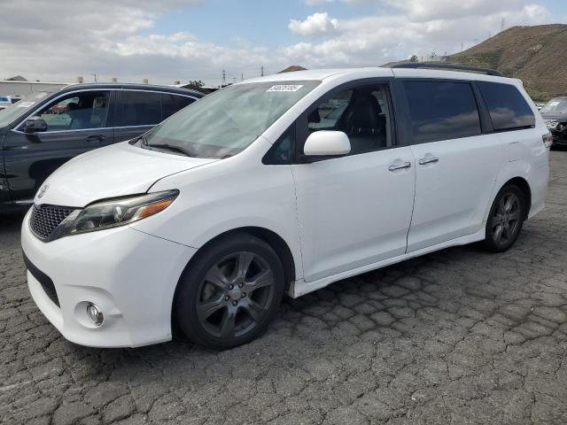 TOYOTA SIENNA SE