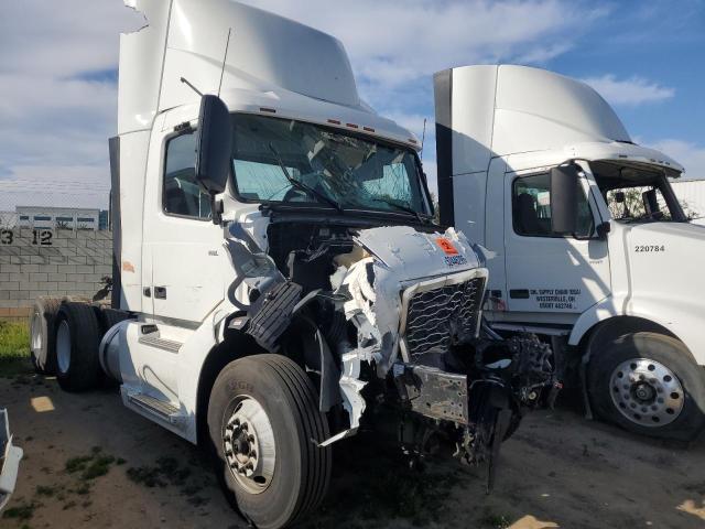 4V4NC9EH9PN339955 2023 VOLVO VN