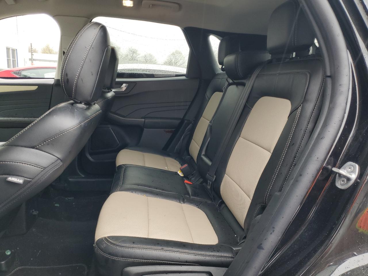 FORD ESCAPE TITANIUM