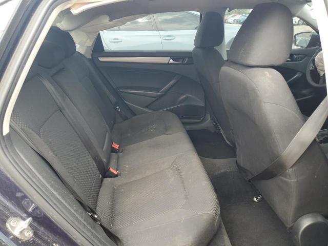 2015 VOLKSWAGEN PASSAT S 1VWAS7A32FC064013