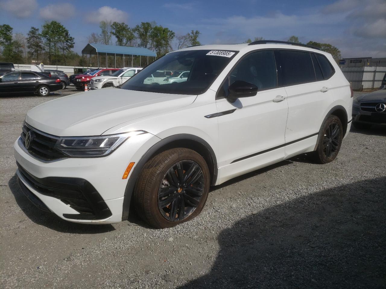 VOLKSWAGEN TIGUAN SE R-LINE BLACK