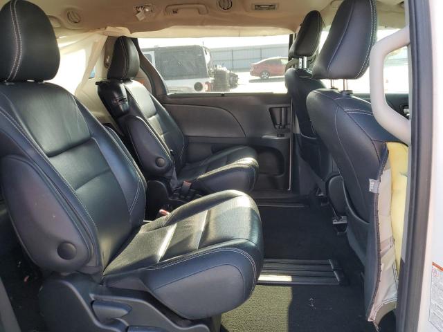 2017 TOYOTA SIENNA SE - 5TDXZ3DC9HS870641