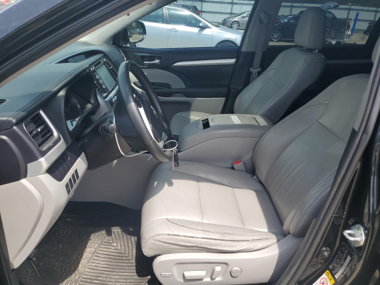 Toyota Highlander 2015