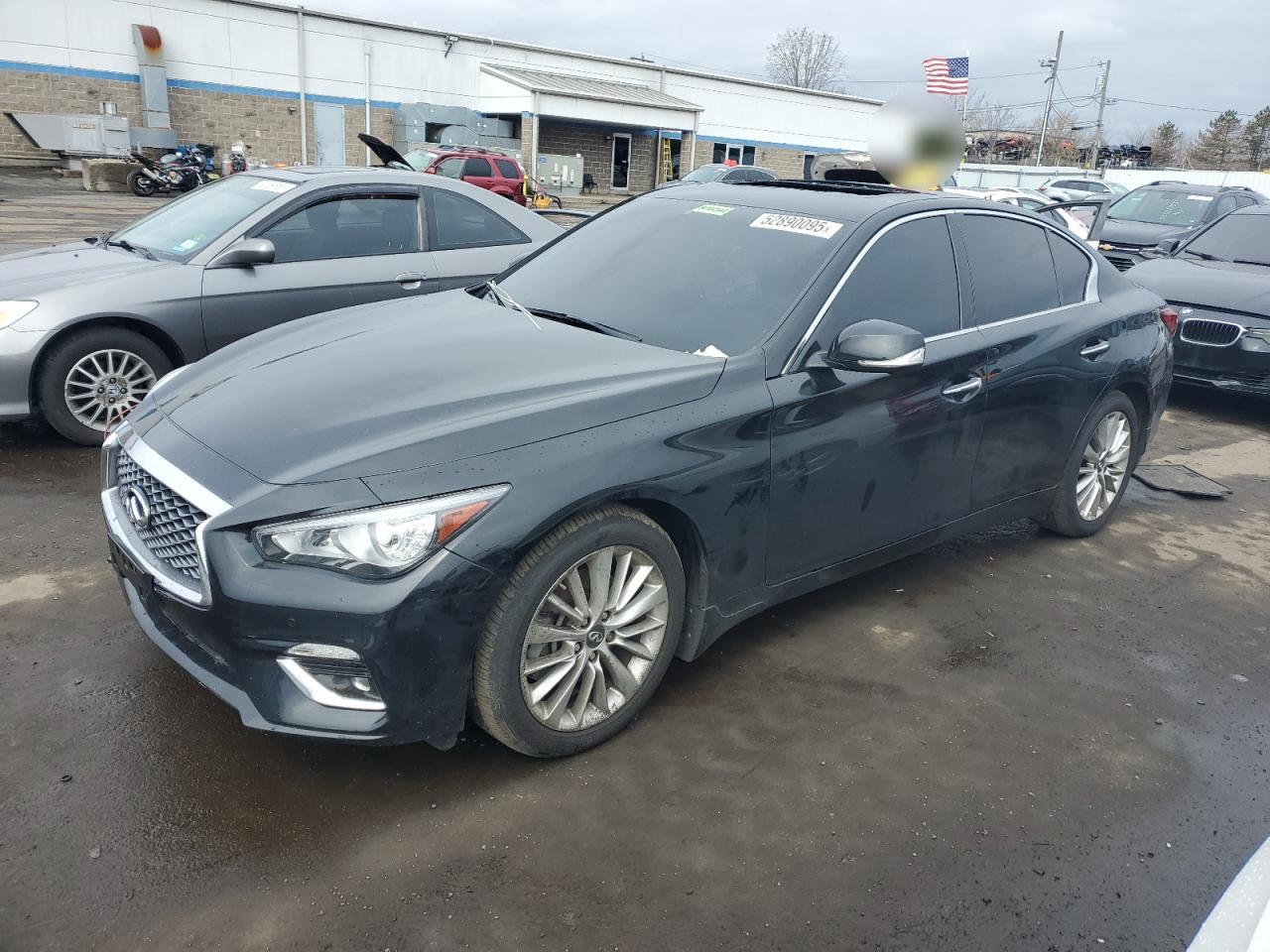 INFINITI Q50 LUXE