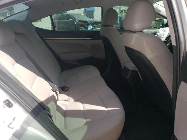 2018 HYUNDAI ELANTRA SE 5NPD74LF7JH340853