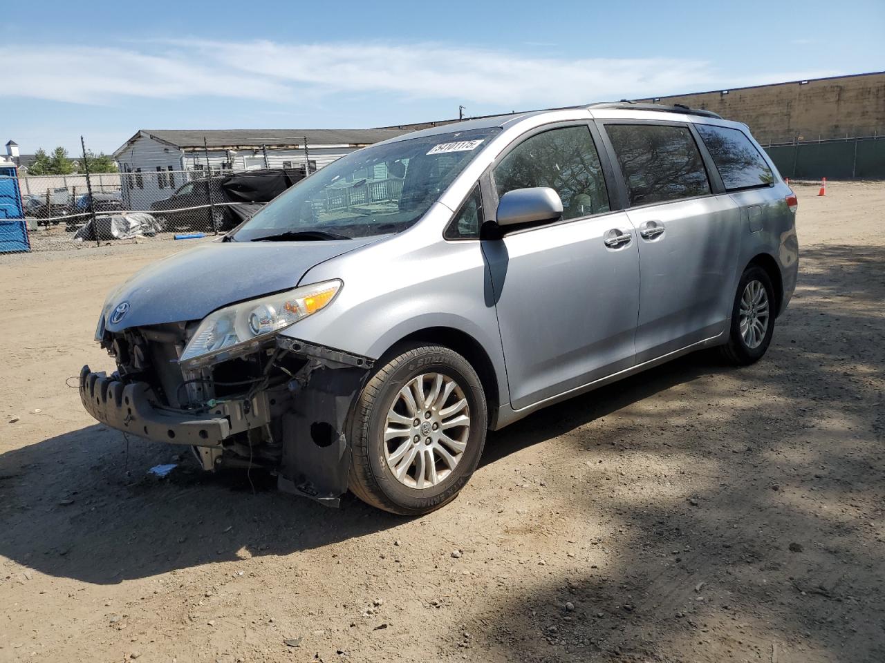TOYOTA SIENNA XLE
