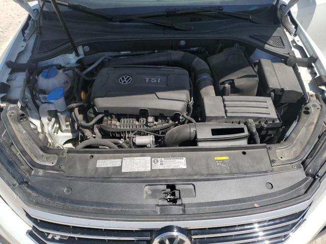 2017 VOLKSWAGEN PASSAT R-L - 1VWDT7A31HC015950