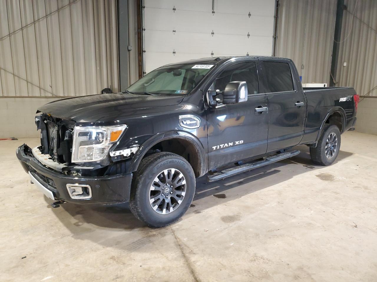 NISSAN TITAN SL