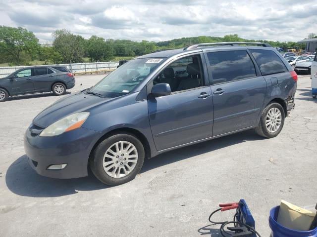 TOYOTA SIENNA XLE