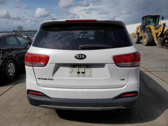 2016 KIA SORENTO LX - 5XYPG4A51GG020791