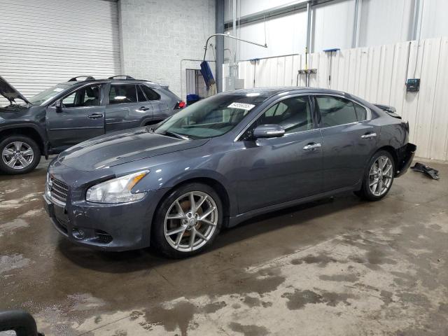 NISSAN MAXIMA S