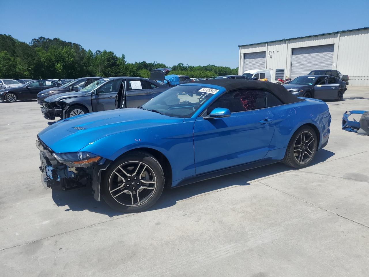 FORD MUSTANG
