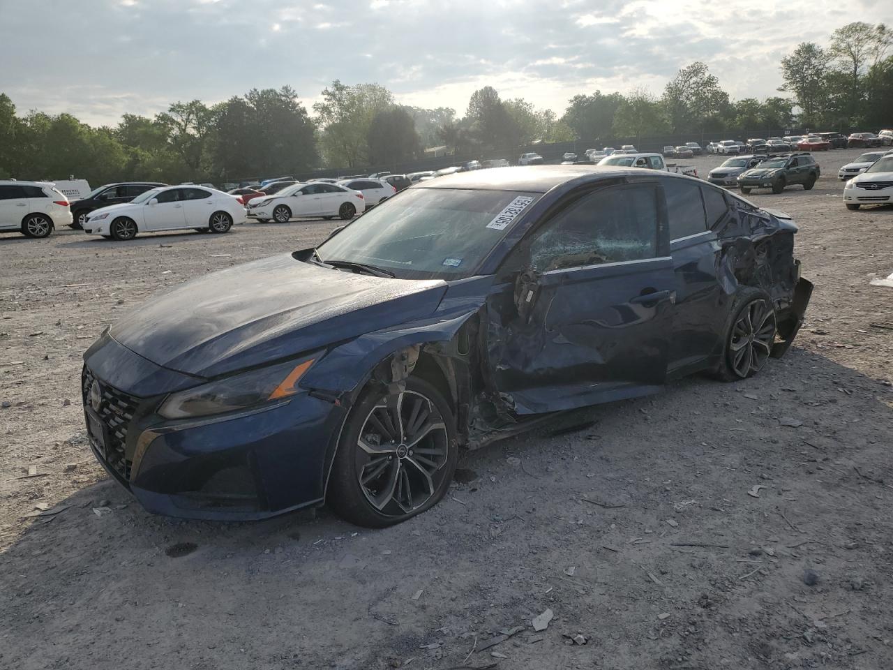 NISSAN ALTIMA SR