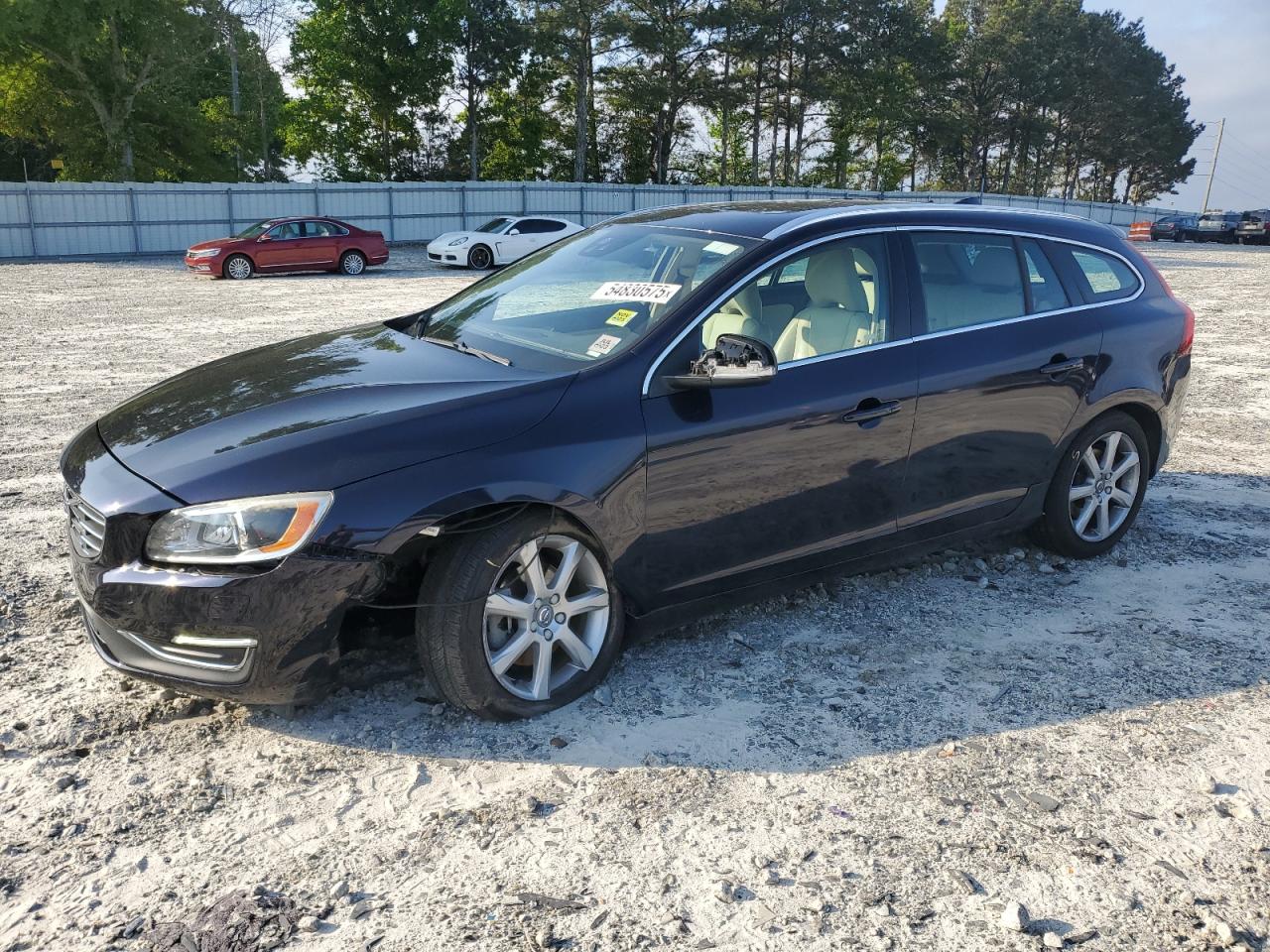 VOLVO V60 T5 PLATINUM