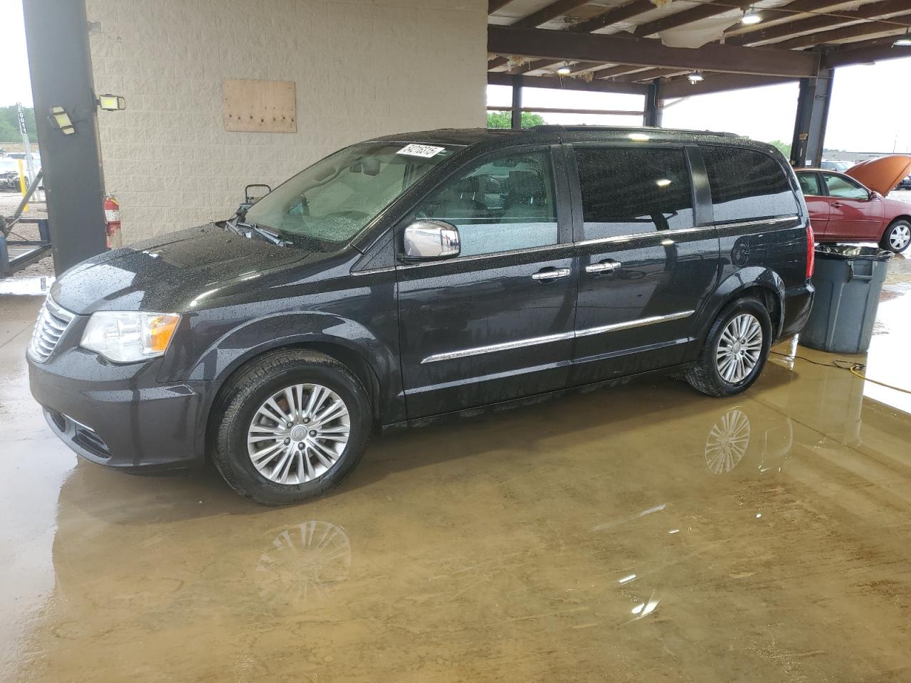 CHRYSLER TOWN & COUNTRY TOURING L
