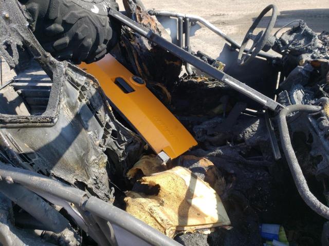2015 CAN-AM COMMANDER - 3JBKKAP28FJ000399