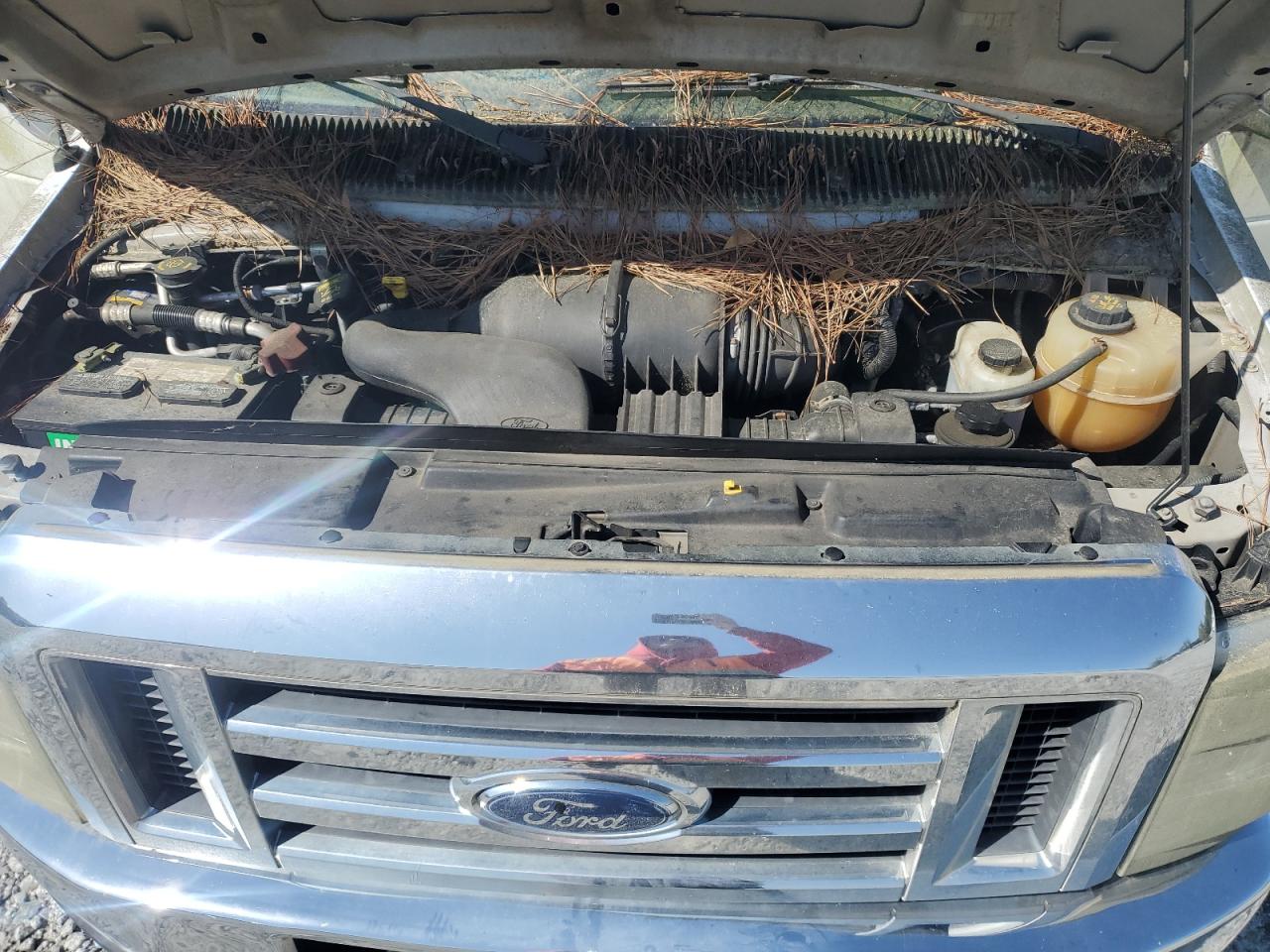 FORD ECONOLINE E250 VAN