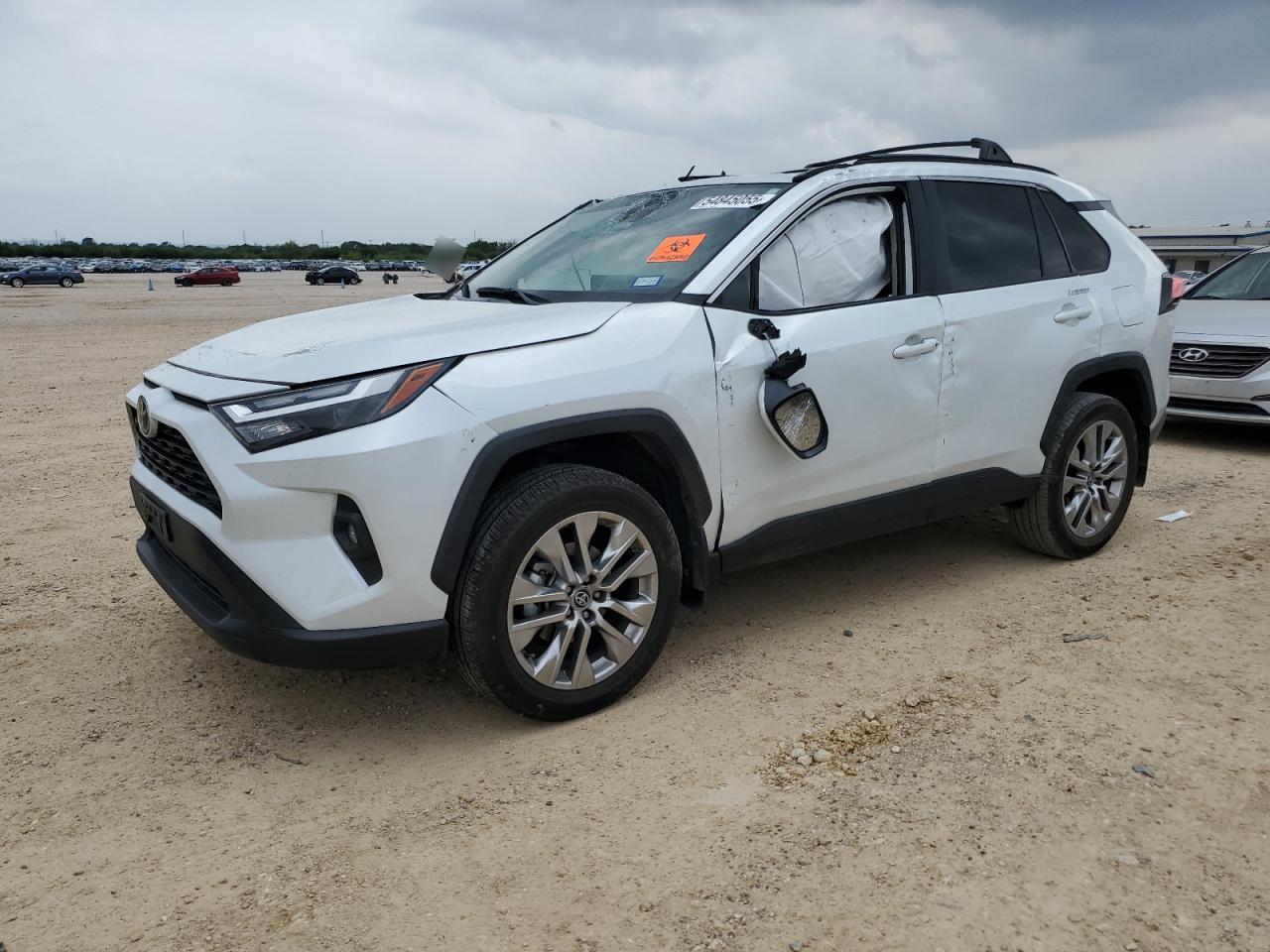TOYOTA RAV4 XLE PREMIUM
