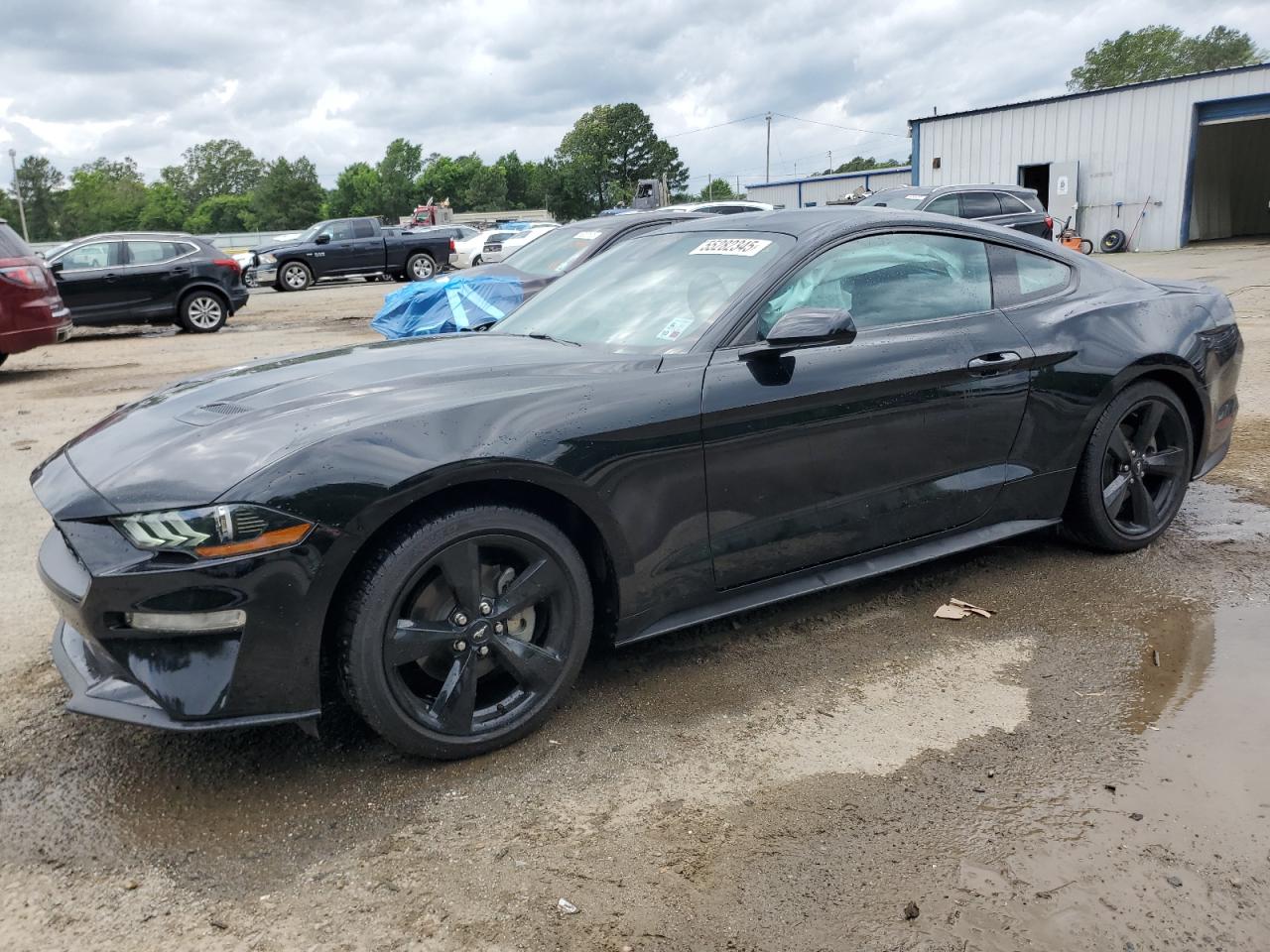 FORD MUSTANG
