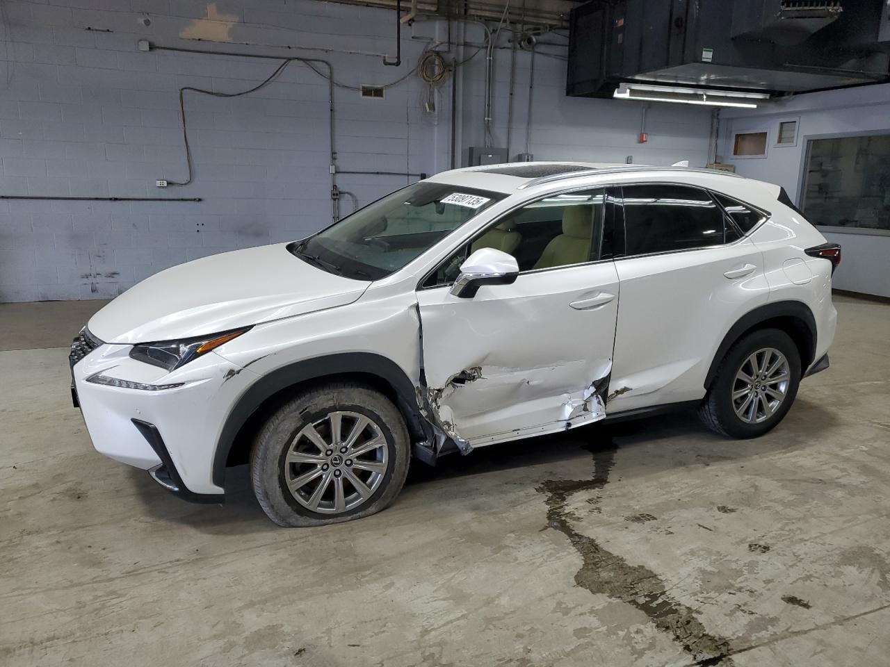 LEXUS NX 300 BASE