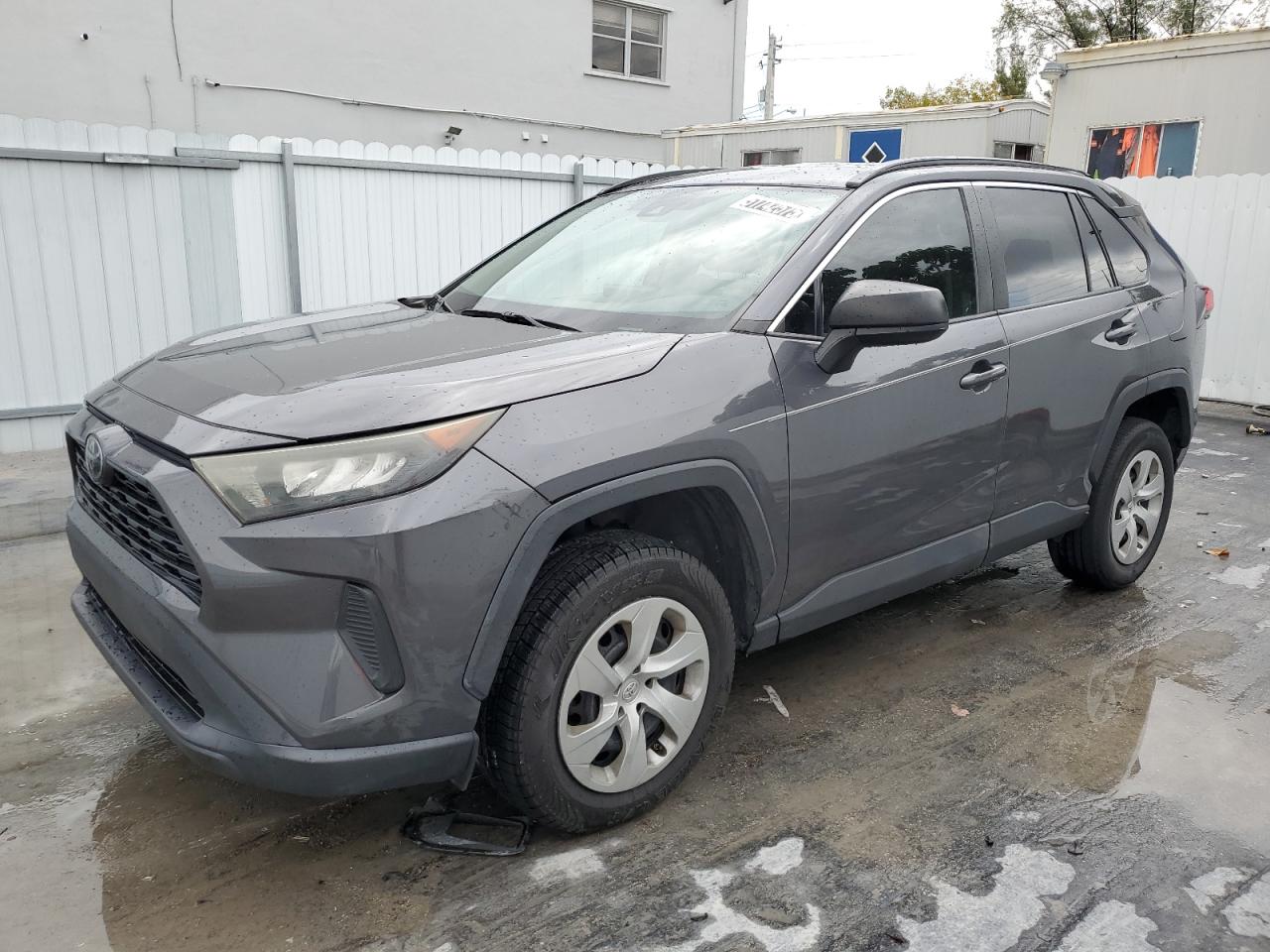 TOYOTA RAV4 LE