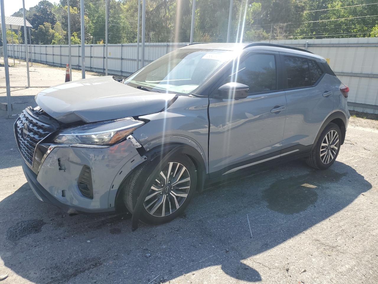 NISSAN KICKS SR