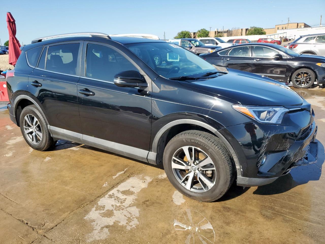 TOYOTA RAV4 XLE