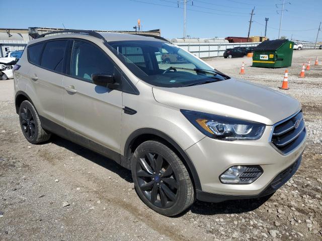 Vin: 1fmcu9gd3jub82894, lot: 52320225, ford escape se 20184