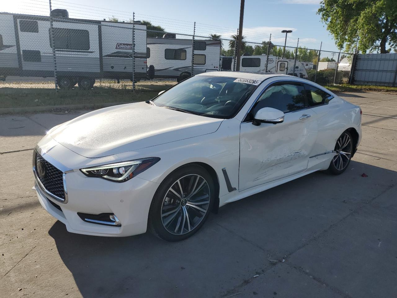 INFINITI Q60 LUXE