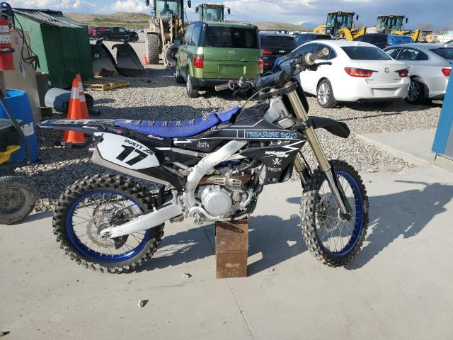 YAMAHA YZ450 F 2022 two tone  gas JYACJ26C8NA017665 photo #1