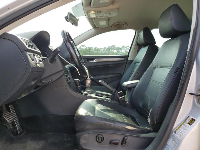 2017 VOLKSWAGEN PASSAT R-L - 1VWDT7A31HC042761