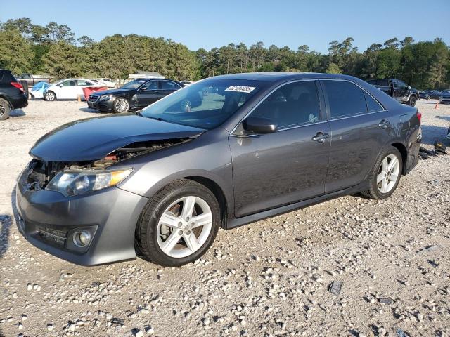 TOYOTA CAMRY BASE