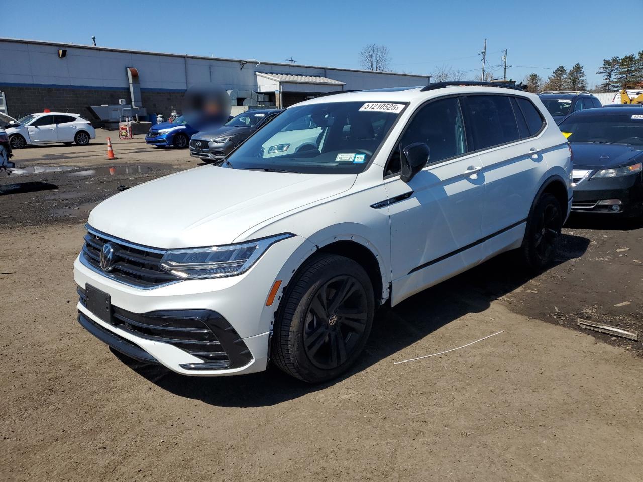 VOLKSWAGEN TIGUAN SE R-LINE BLACK